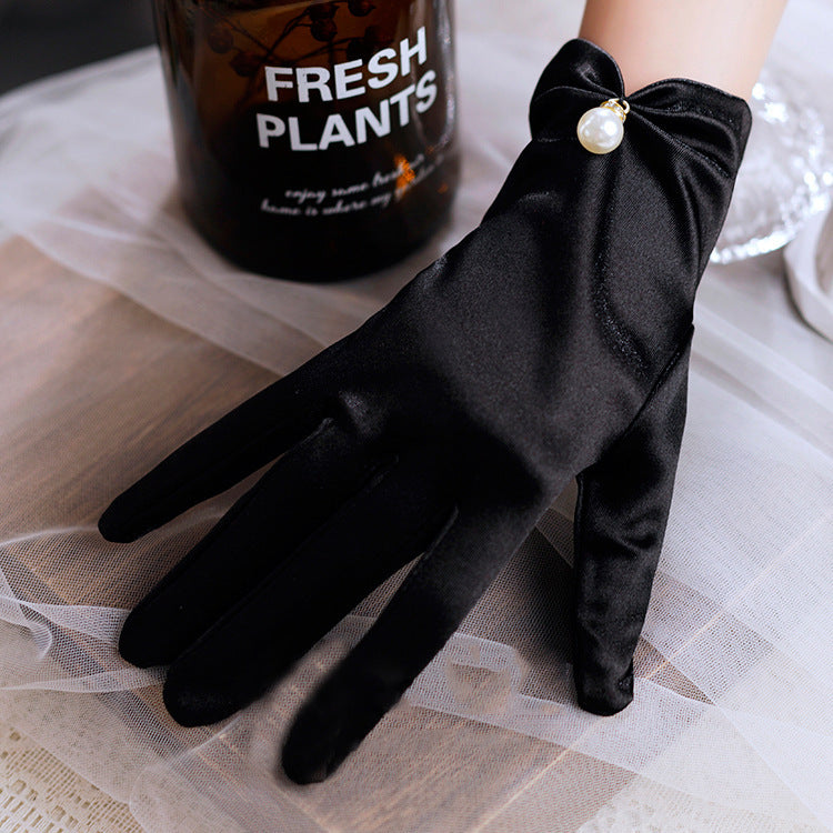 Black Velvet Short Pearl-Embellished Gloves