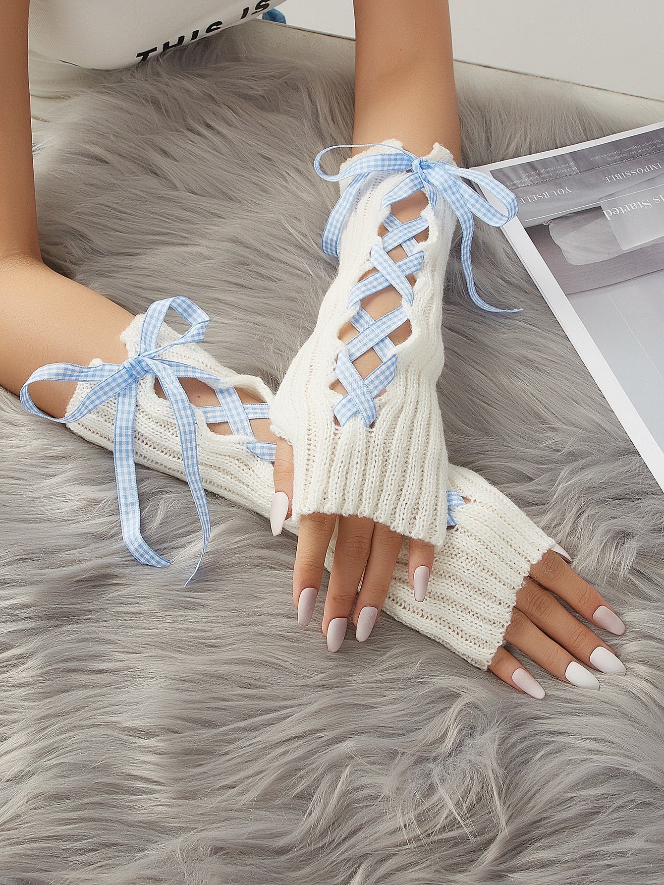 Winter Strap-Closure Warm Gloves