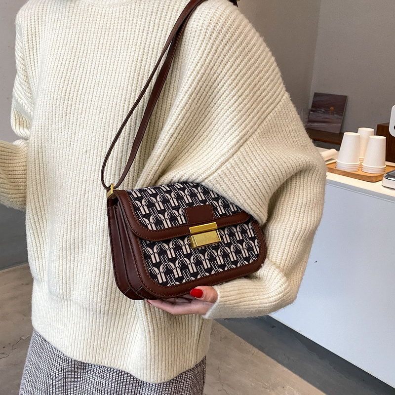 Fashion Messenger Bag One Shoulder Small Square Bag
