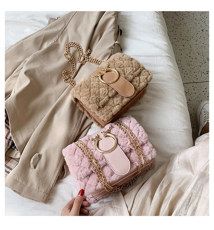 Compact Polyester Shoulder Bag with Modern Style