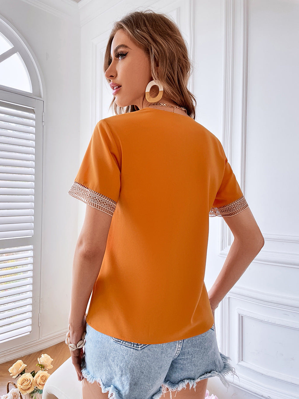 V-neck Lace Loose Top Temperament
