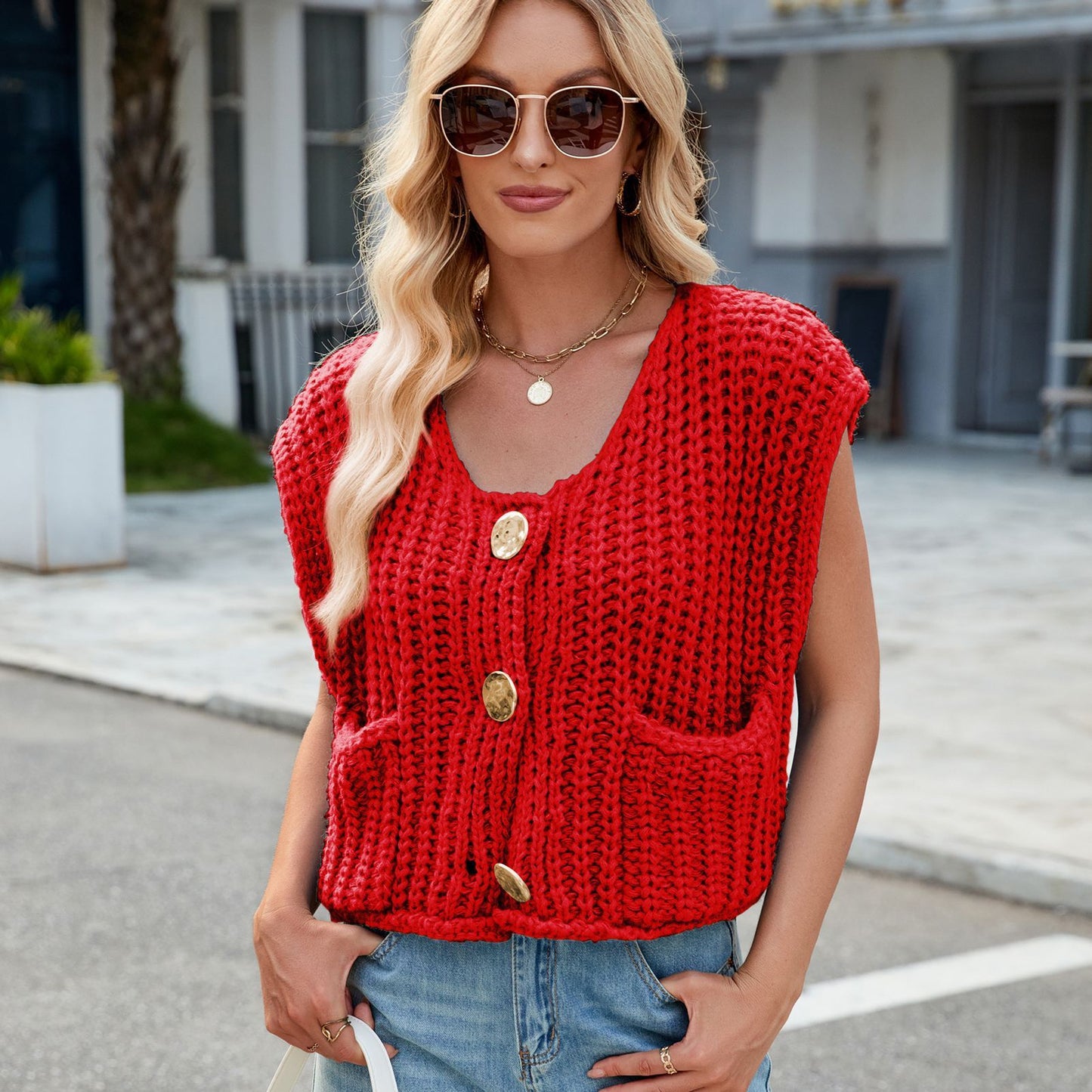 V-neck Three-button Sleeveless Cardigan