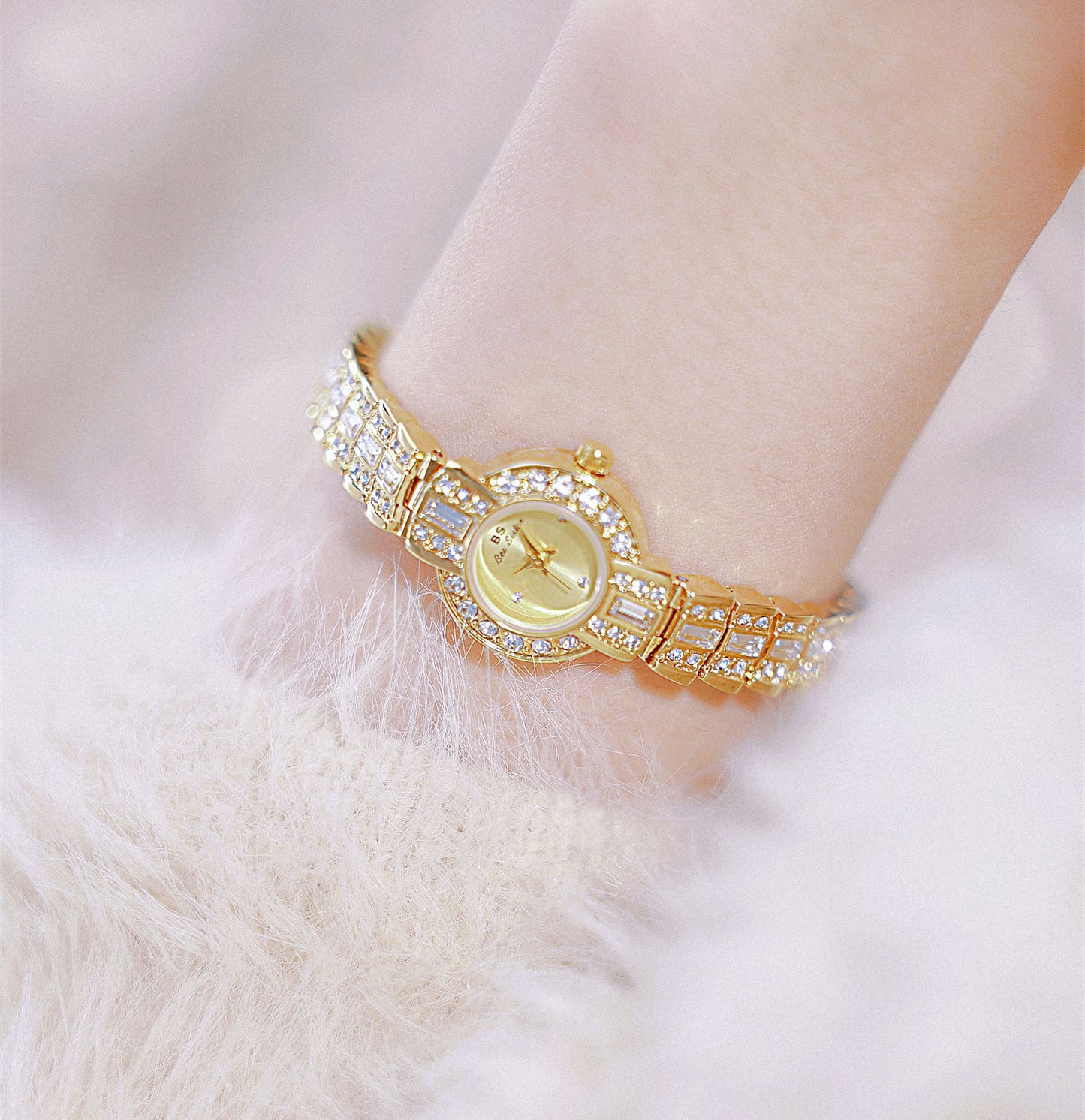 Middle-ancient High-grade Sense Mild Luxury Retro Bright Compact Temperamental 4