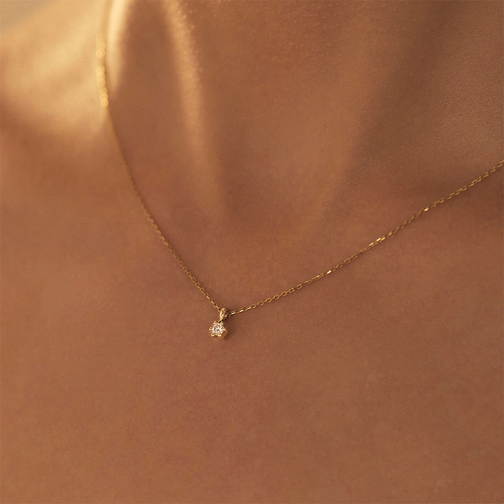Geometric Silver Necklace – Sleek Everyday Accent