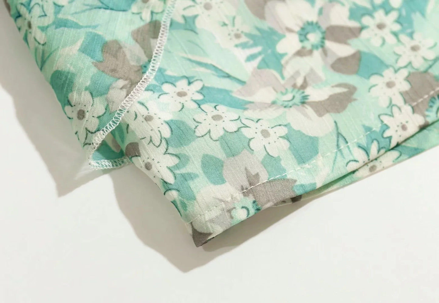 Floral Print Top with Long Sleeves and Deep V-neck Tie