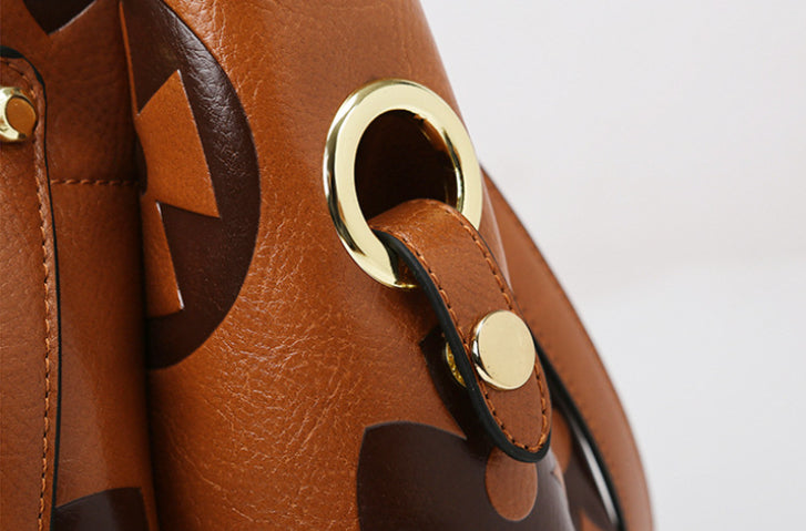 Vintage Large Capacity Elegant Shoulder