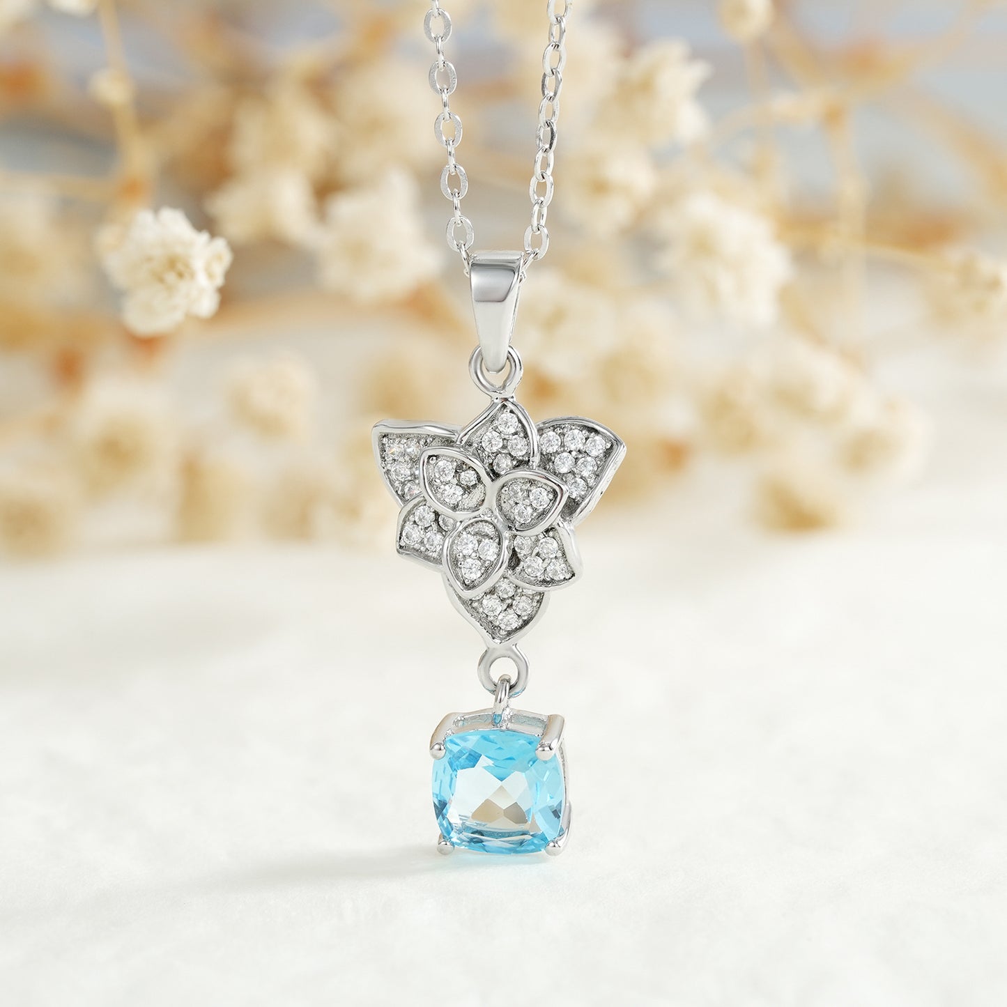 Elegant 925 Silver Flower Pendant with Swiss Blue Topaz