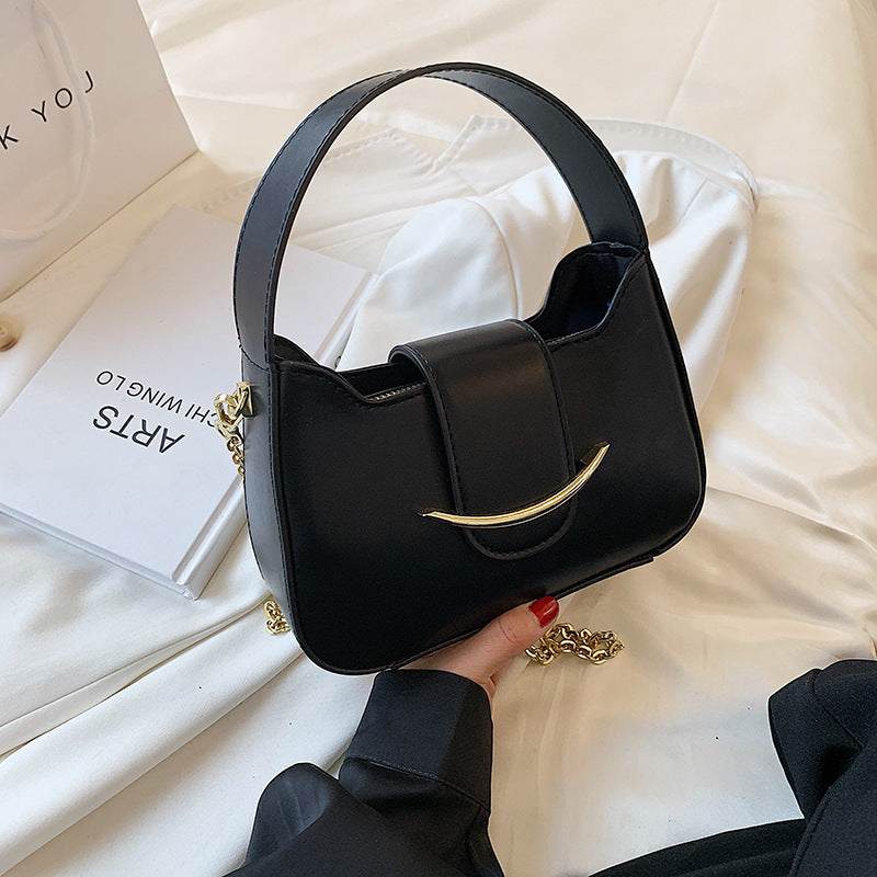 Smiley Western Style One-shoulder Armpit Handbag