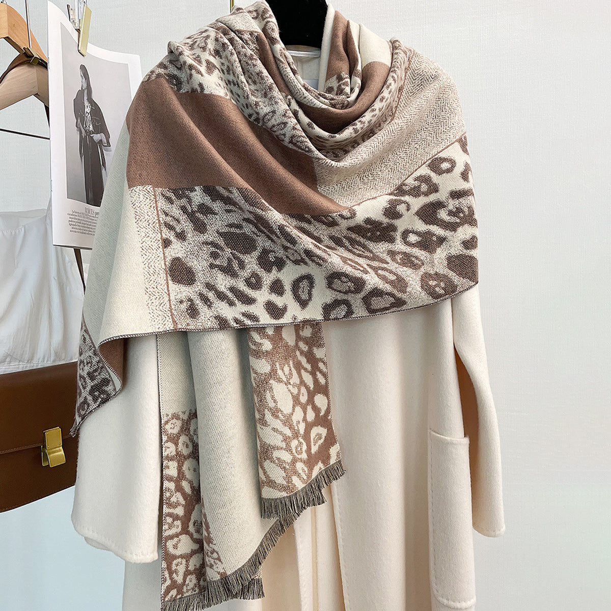 Chunky Knit Leopard Scarf with Color