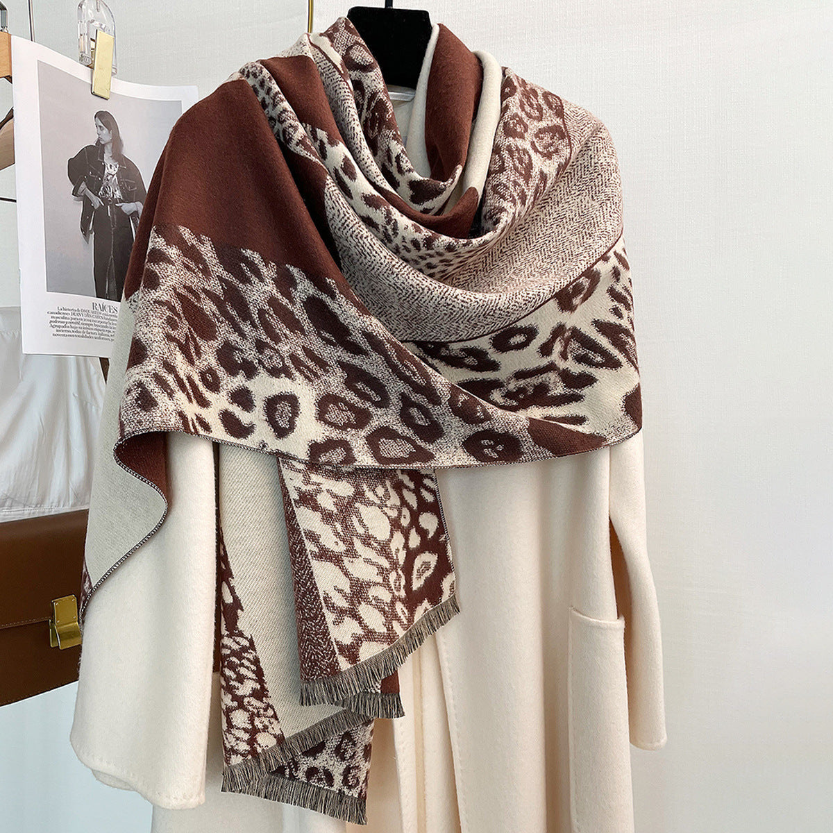 Chunky Knit Leopard Scarf with Color
