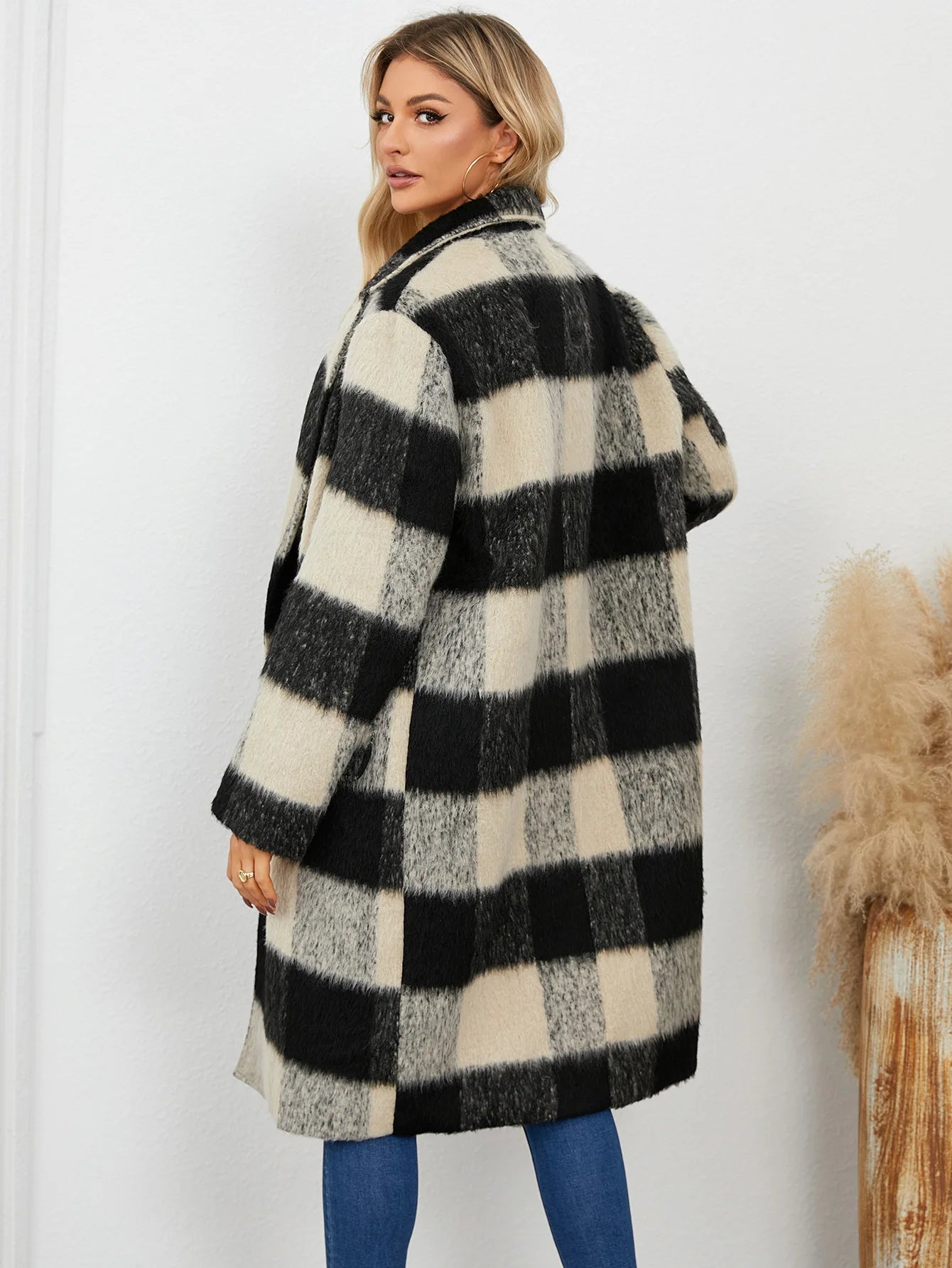 Long Plaid Wool Coat – Double-Faced Woolen Overcoat with Suit Collar