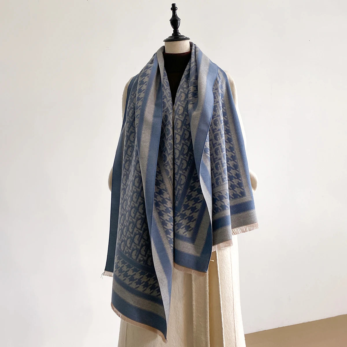 Elegance Houndstooth Two-Sided Print Scarf