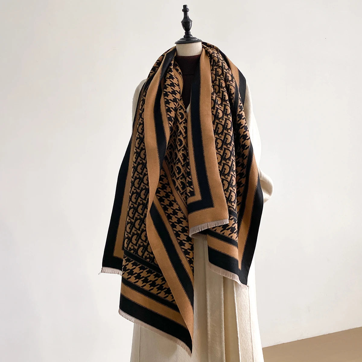 Elegance Houndstooth Two-Sided Print Scarf
