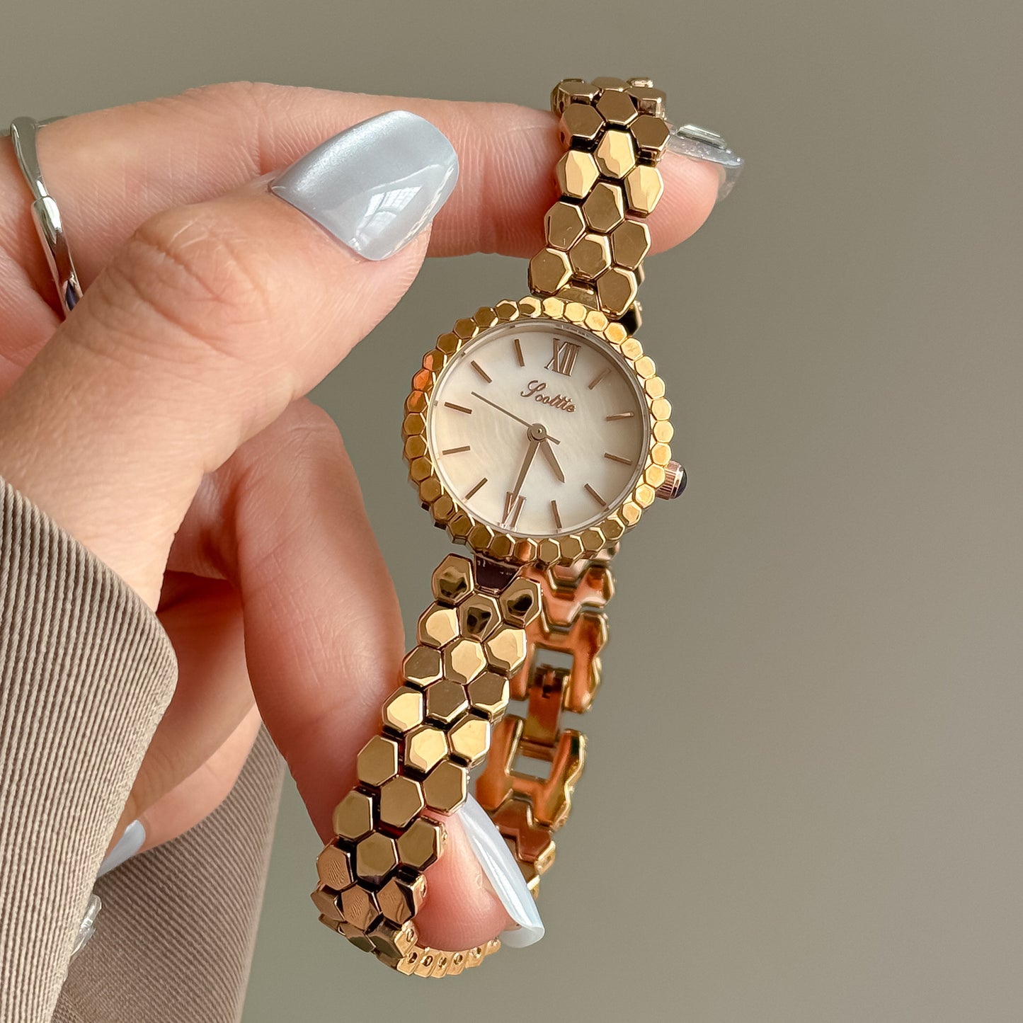 Fashion Quartz Gold Small Watch