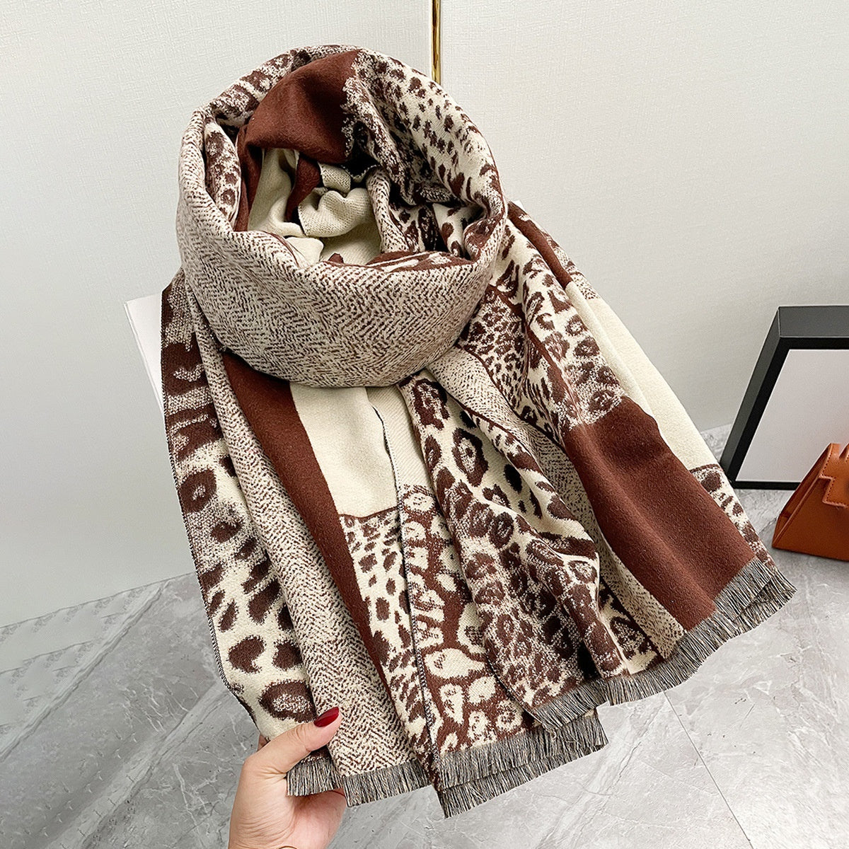 Chunky Knit Leopard Scarf with Color