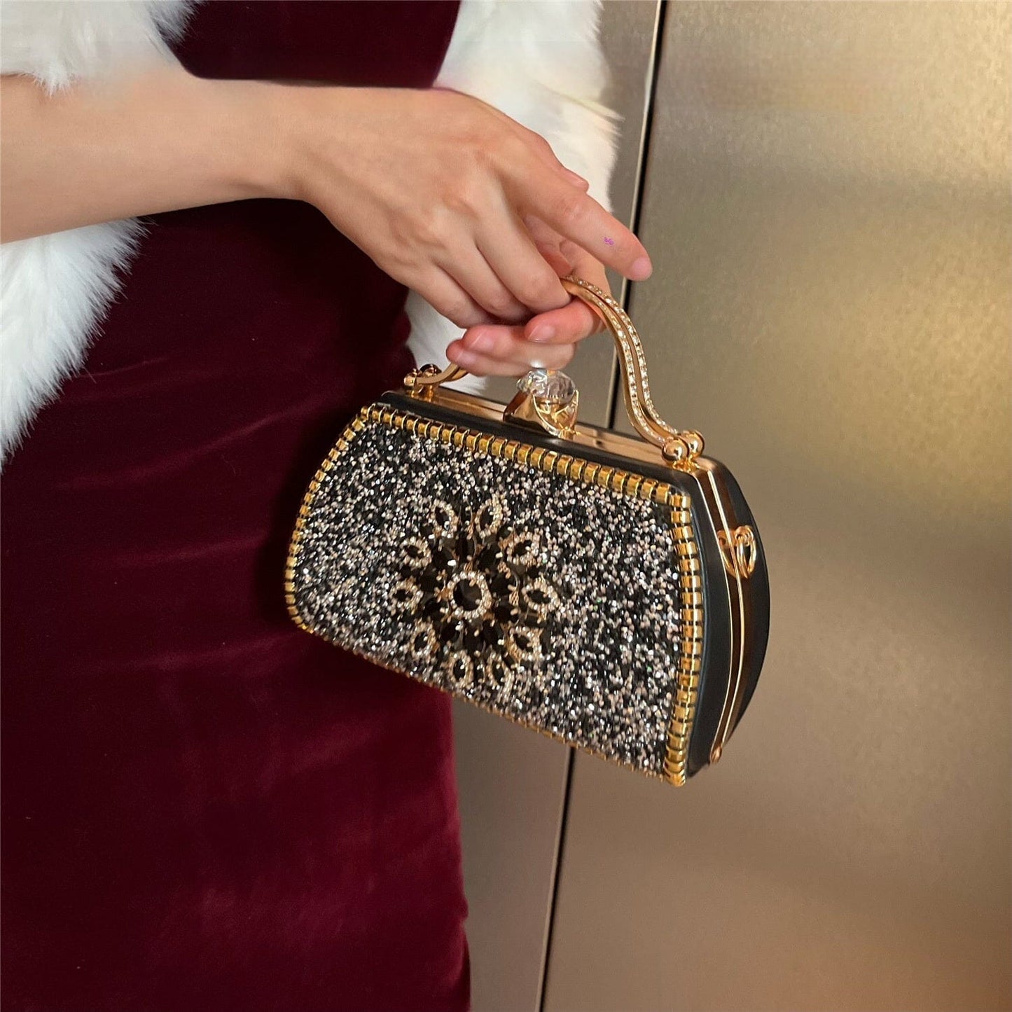 Alloy Rhinestone Carved Banquet Elegant Clutch Women Bags VAYORK STARS