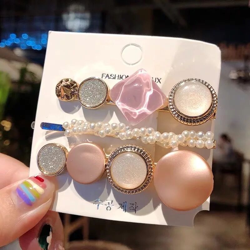 Elegant Clips & Hairpins