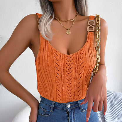 Sleeveless Knitted Camisole – Crew Neck Tank Top with Metal Buckle Straps
