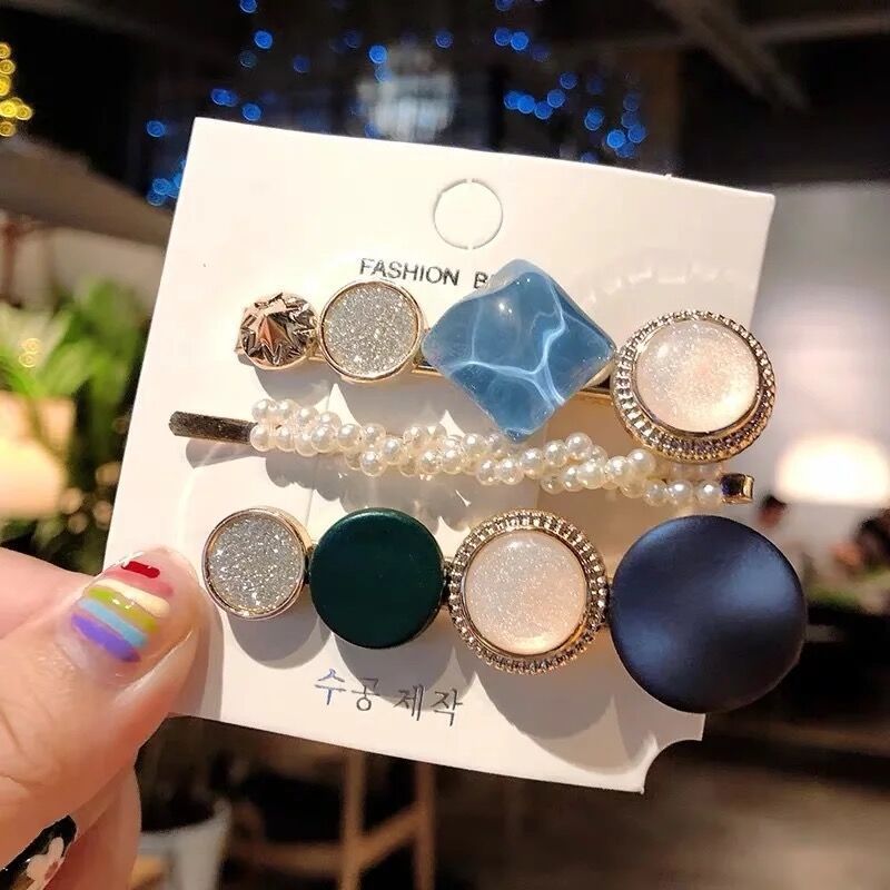 Elegant Clips & Hairpins