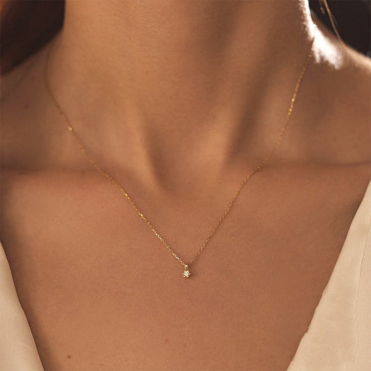 Geometric Silver Necklace – Sleek Everyday Accent
