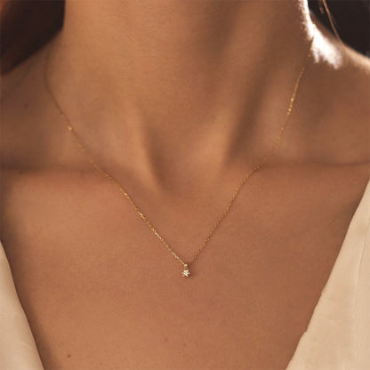 Geometric Silver Necklace – Sleek Everyday Accent