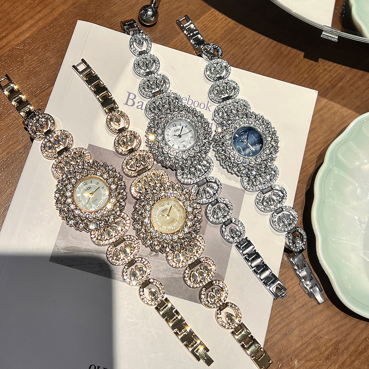 Quartz Watch Exquisite Elegant