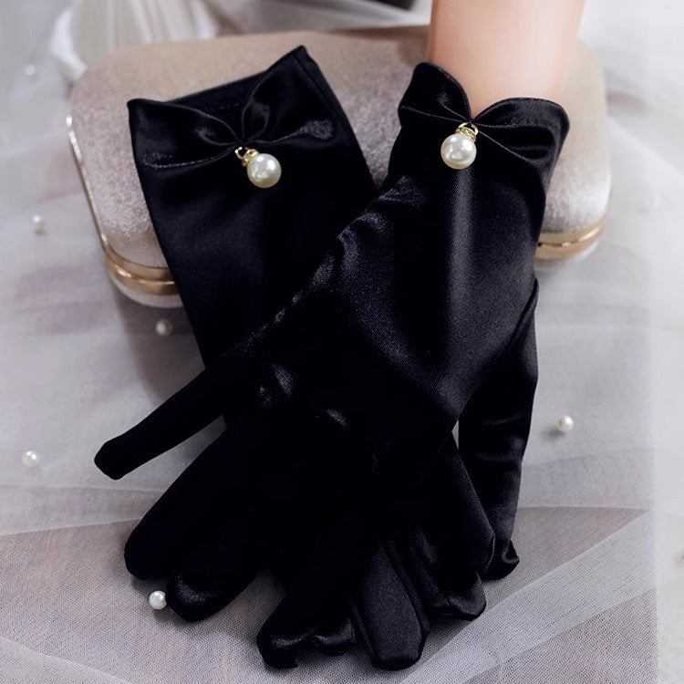 Black Velvet Short Pearl-Embellished Gloves