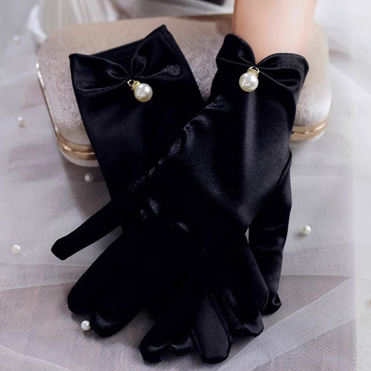 Black Velvet Short Pearl-Embellished Gloves