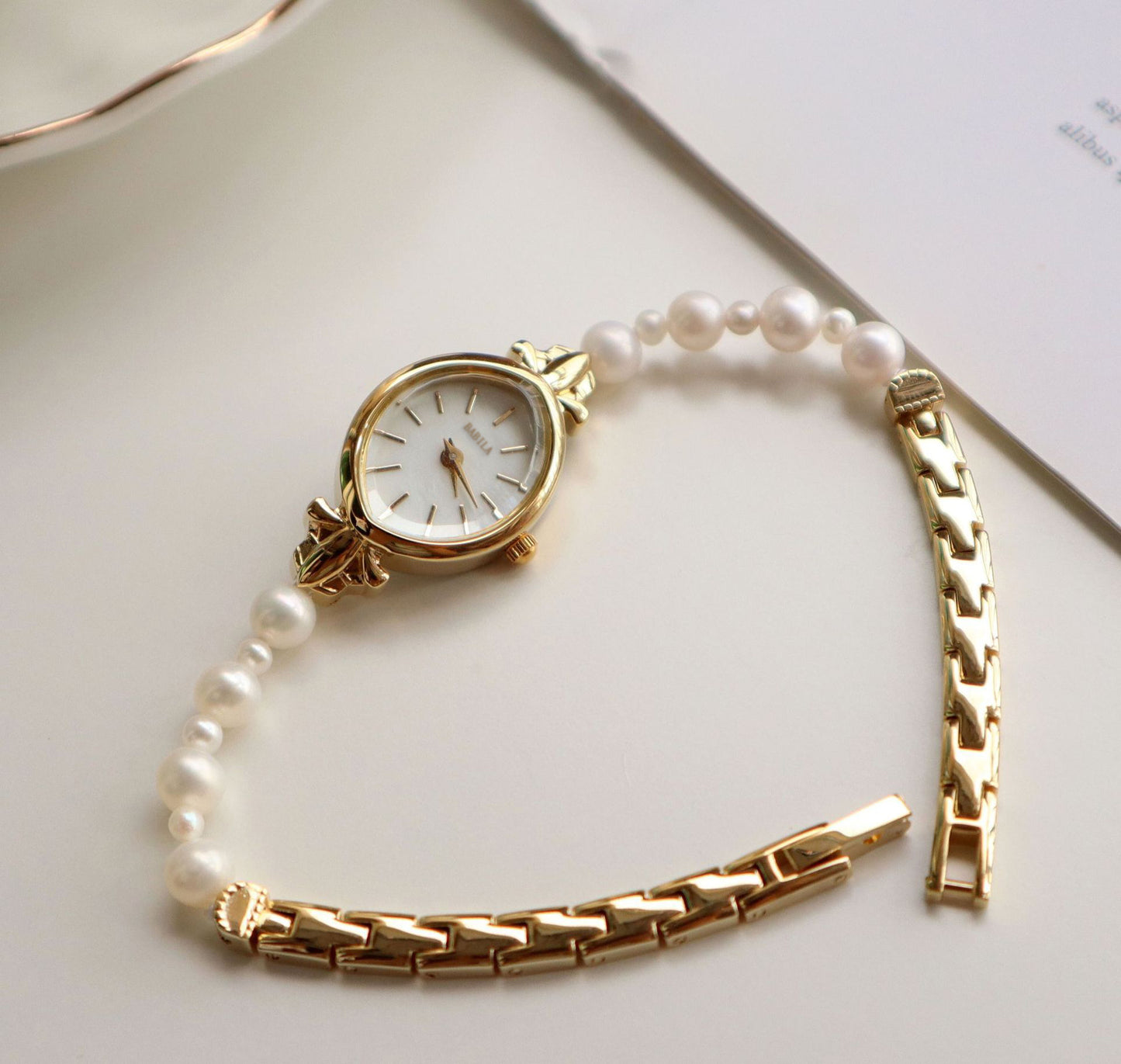 Pearl Mother-of-Pearl Bracelet Watch Elegant Niche Jewelry Timepiece