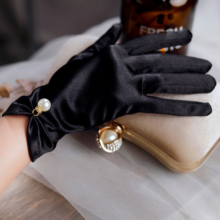 Black Velvet Short Pearl-Embellished Gloves