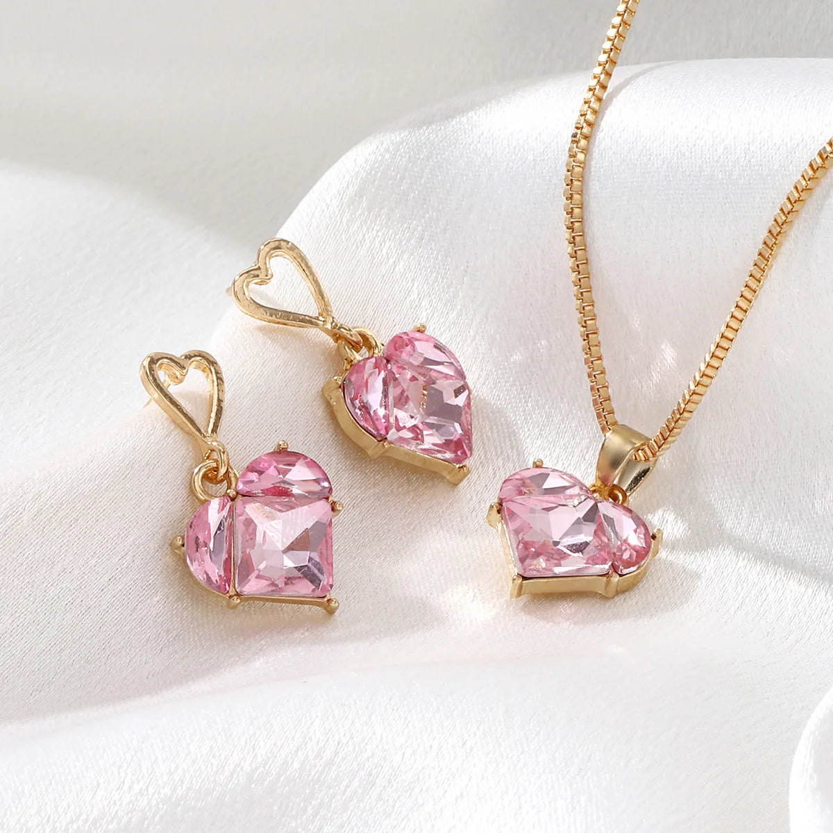 Heart-Shaped Pink Zircon Pendant Necklace & Earrings Set