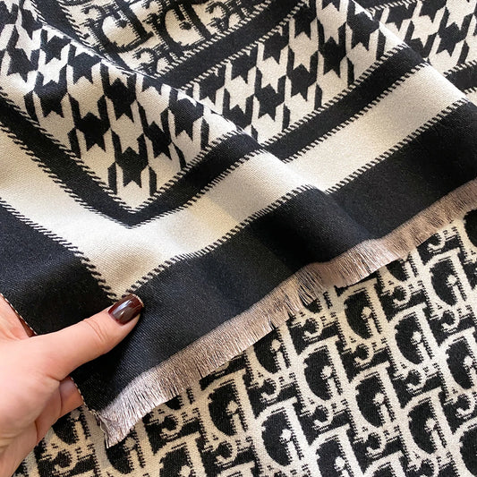 Elegance Houndstooth Two-Sided Print Scarf