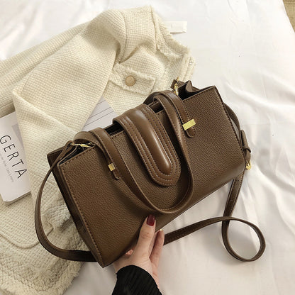 Crossbody Shoulder Bag – Urban Simple Handbag with Adjustable Strap